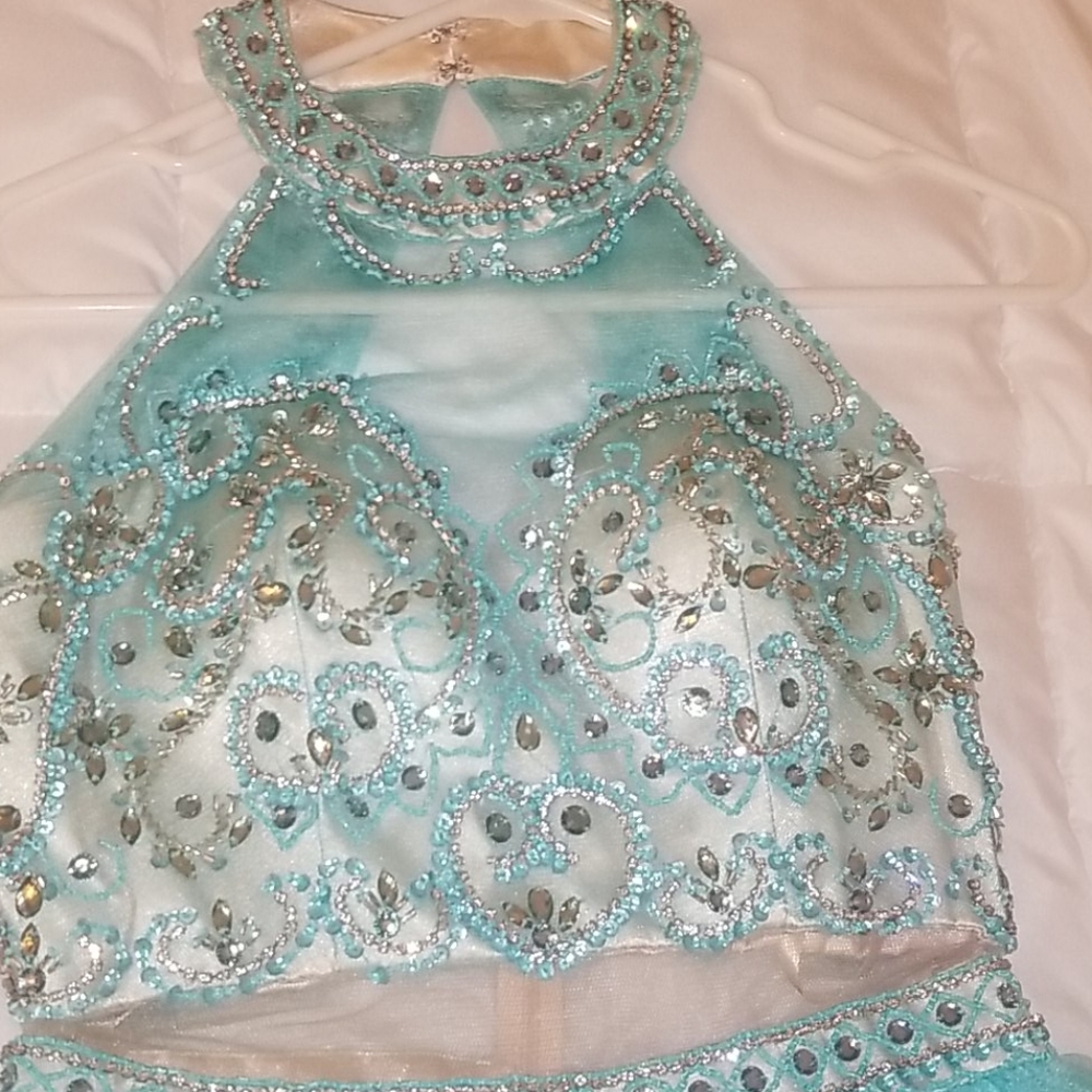 Dress - Picture 2 of 2